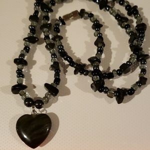 Dark Heart of Stones Necklace (black)